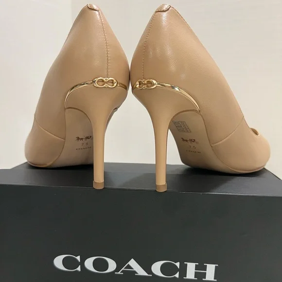Coach Tan Stiletto Heels Pointed Toe - Picture 4 of 9